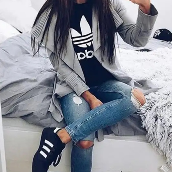 adidas Tops - 🆕✳Adidas crew neck✳